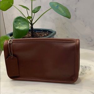 Leather vintage COACH brown chunky make up bag